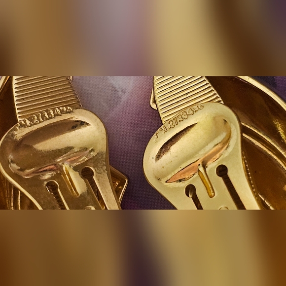 Christian Dior Polished Gold Tone Clip On Earrings - Picture 4 of 8